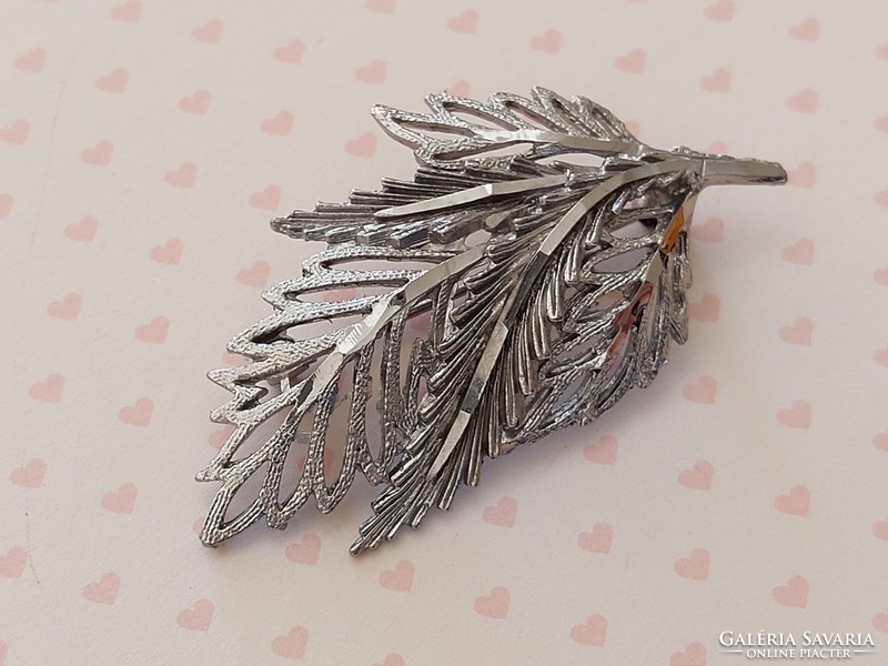 Retro női bross ezüstszínű levél alakú fém kitűző