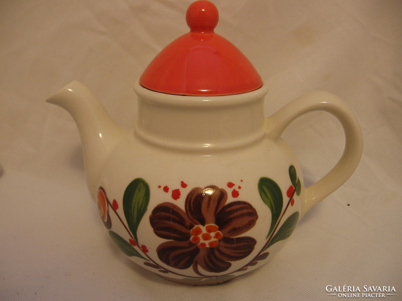 Retro cheerful waku warmer soles jug and pitcher