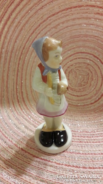 Aquincum girl figure 9 cm