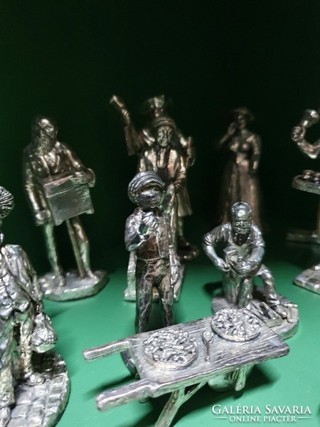 Angol miniatúrák képzőművészeti szobrok ónból - English Miniatures Fine Art Sculptures