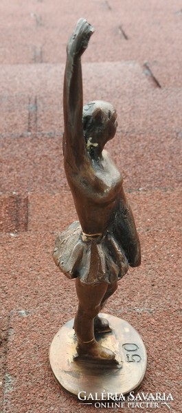 Bronze figurine: skater woman - indicated