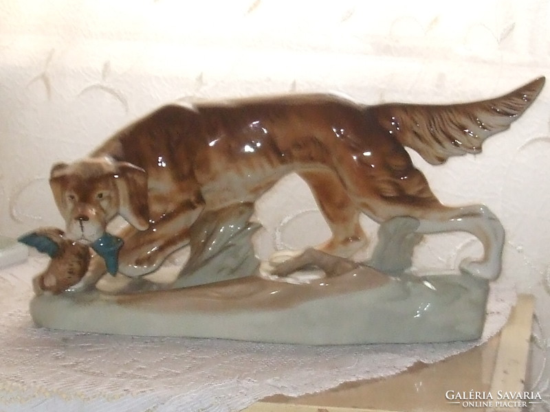 Royal dux porcelain irsetter dog statue hand painted. Seller