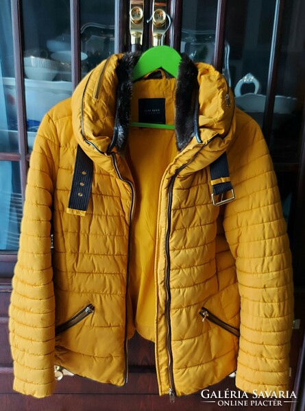 Zara brand mustard yellow women's jacket jacket in mint condition, with hideable hood, size m