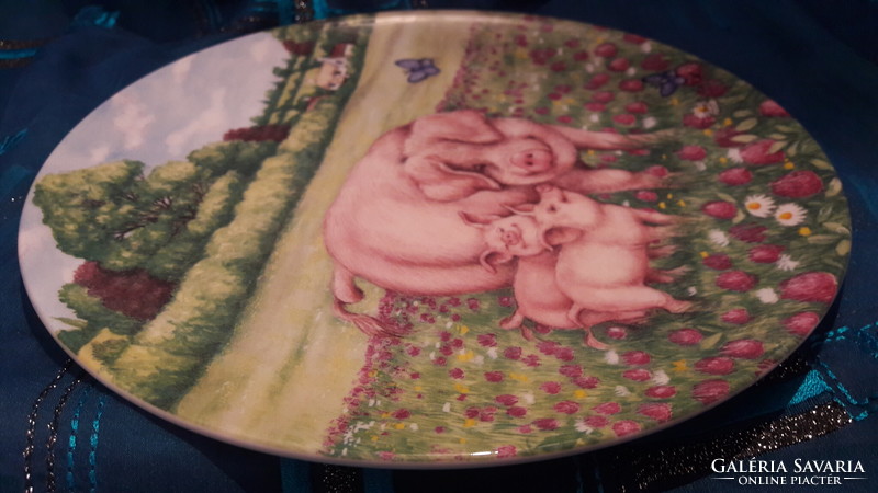 Piggy porcelain decorative plate, wall plate 1. (M3051)