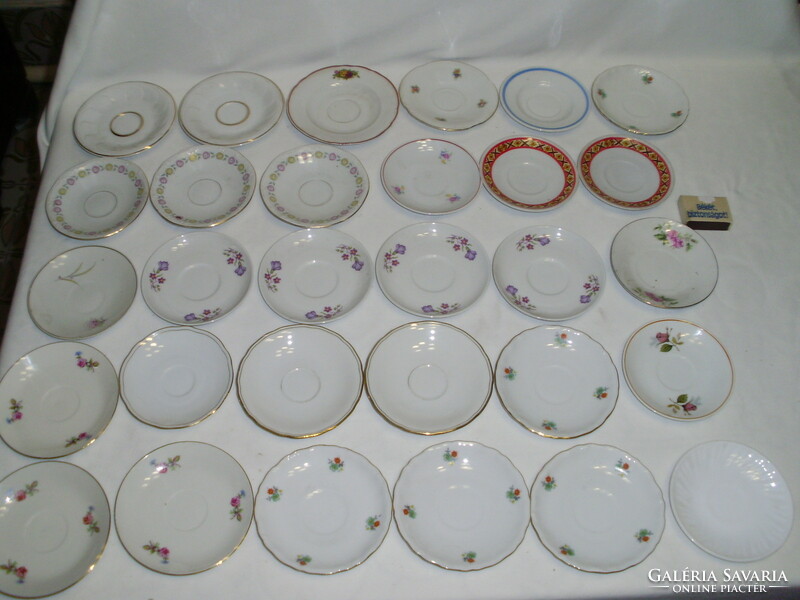 Thirty pieces of porcelain cup coasters, small plates together - for creative reimagining - Hház, Alföld, ..