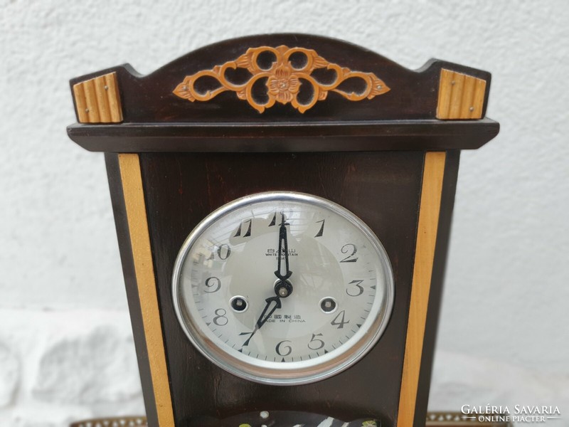 Antique style Chinese table clock