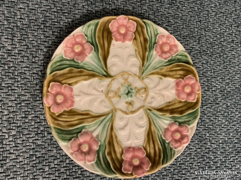 Art Nouveau antique majolica / ceramic cake plates / wall plates