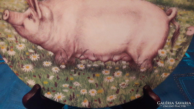 Piggy porcelain decorative plate, wall plate 3. (M3053)