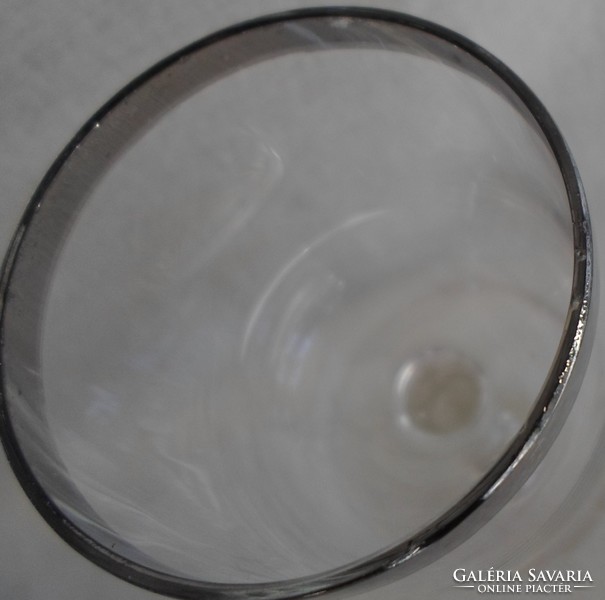 Régi ezüst peremű talpas pohár