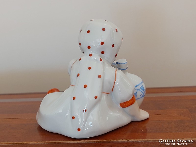 Régi Zsolnay porcelán korsós lány pöttyös kendős kislány