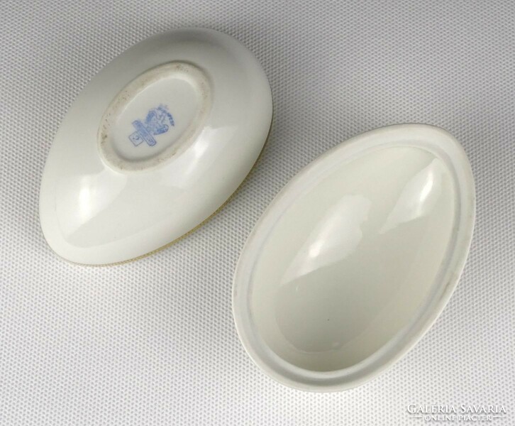 1L053 egg-shaped aquincum porcelain bonbonier