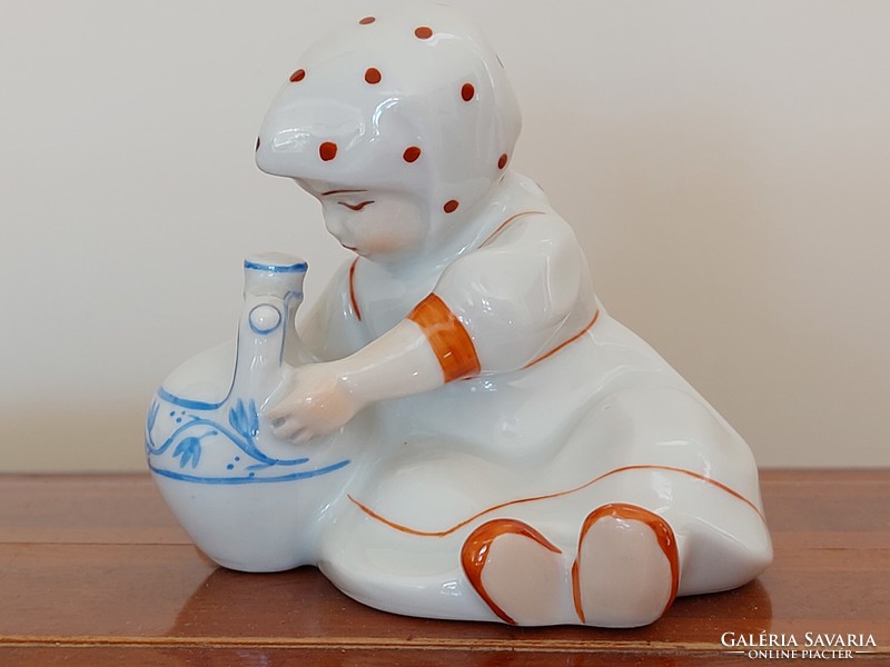 Régi Zsolnay porcelán korsós lány pöttyös kendős kislány