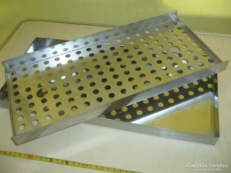 Stainless glass drip tray for beverage dispensing