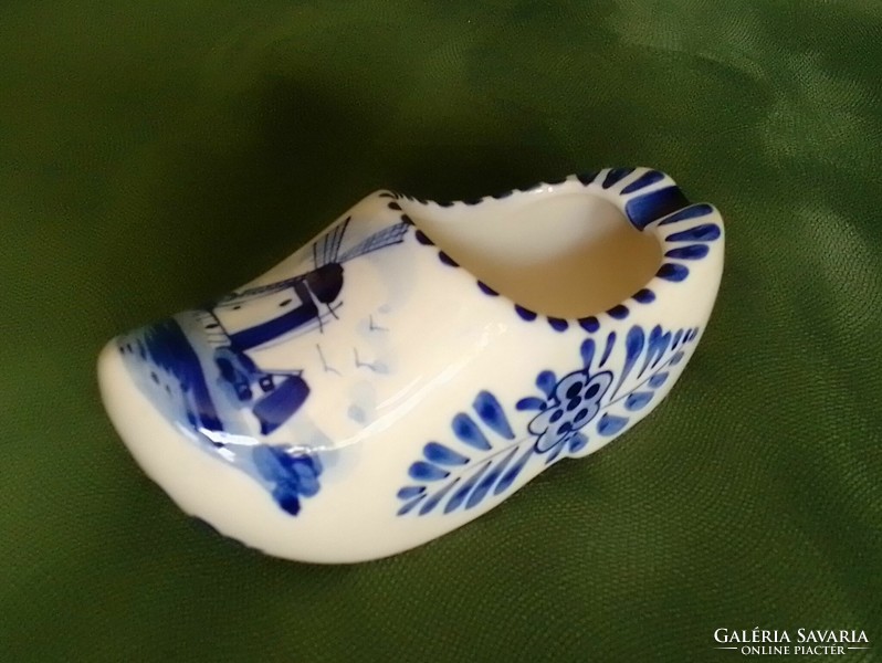 Blue and white hand painted marked numbered Dutch glazed porcelain slipper wooden shoe ashtray ashtray