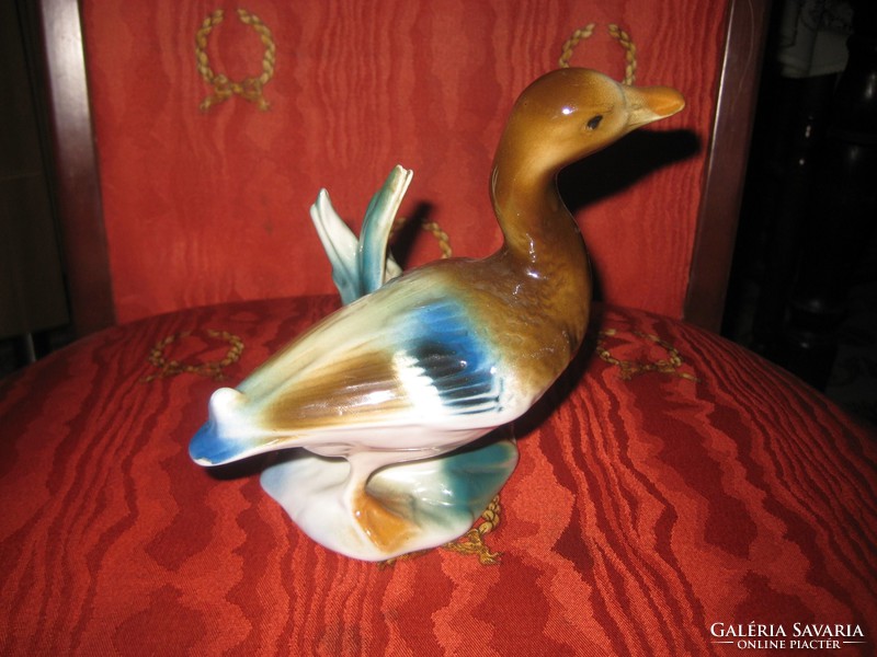 Wild goose, Cluj porcelain, 13 x 15 cm