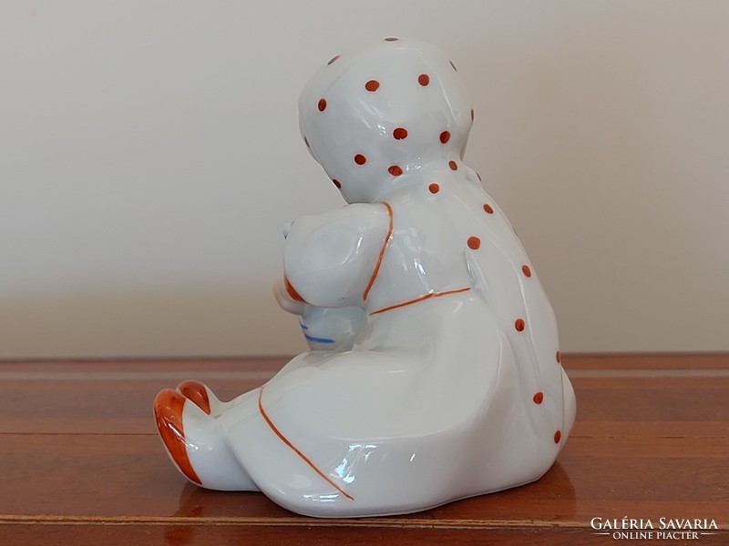 Régi Zsolnay porcelán korsós lány pöttyös kendős kislány