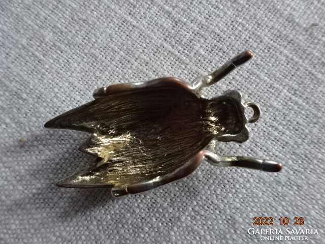 Fire enamel cicada, length 3.7 cm. He has!