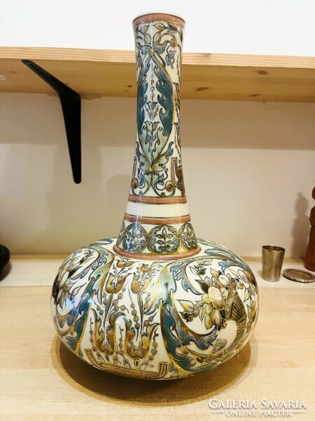 Zsolnay antik családjeles palack váza