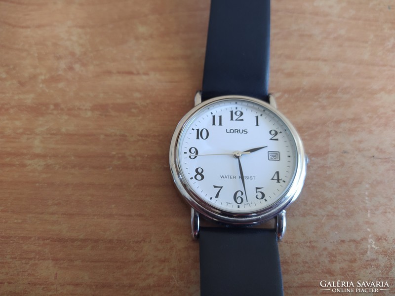 (K) beautiful lorus ffi wristwatch also in parcel machine