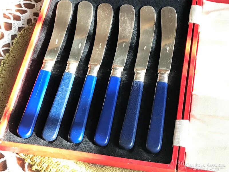 Beautiful, antique, thickly silver-plated, set of 6 butter knives, in original box, marked