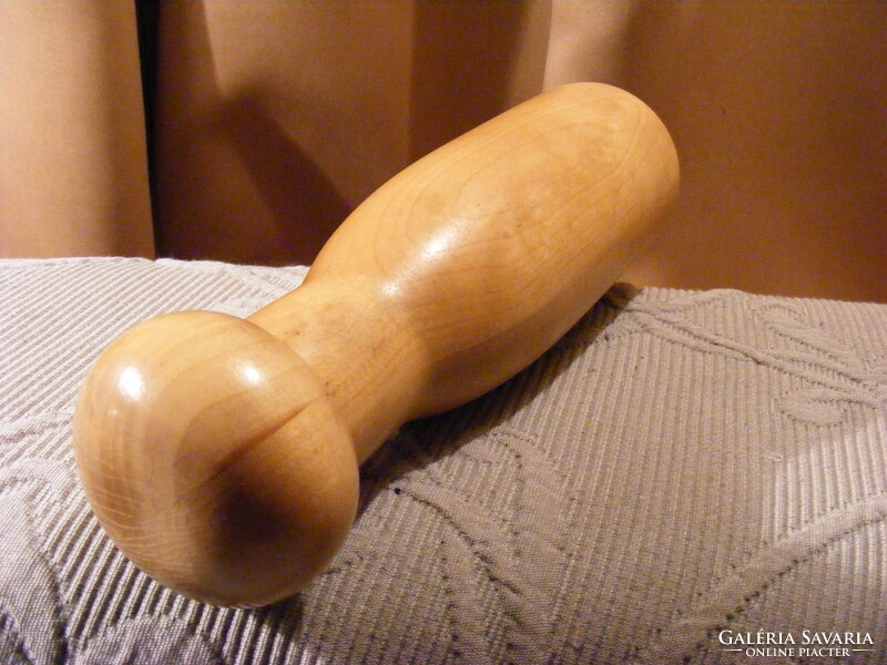 Wooden pepper grinder