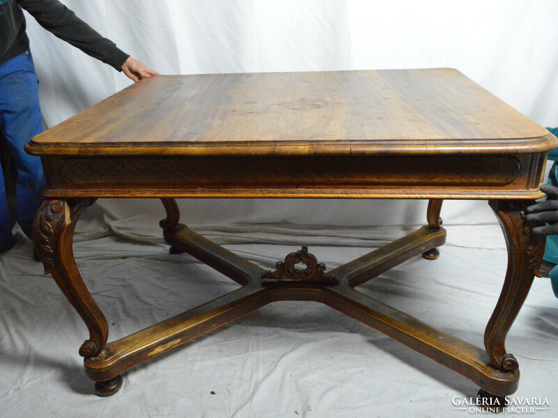 Antique Viennese baroque dining table (polished)