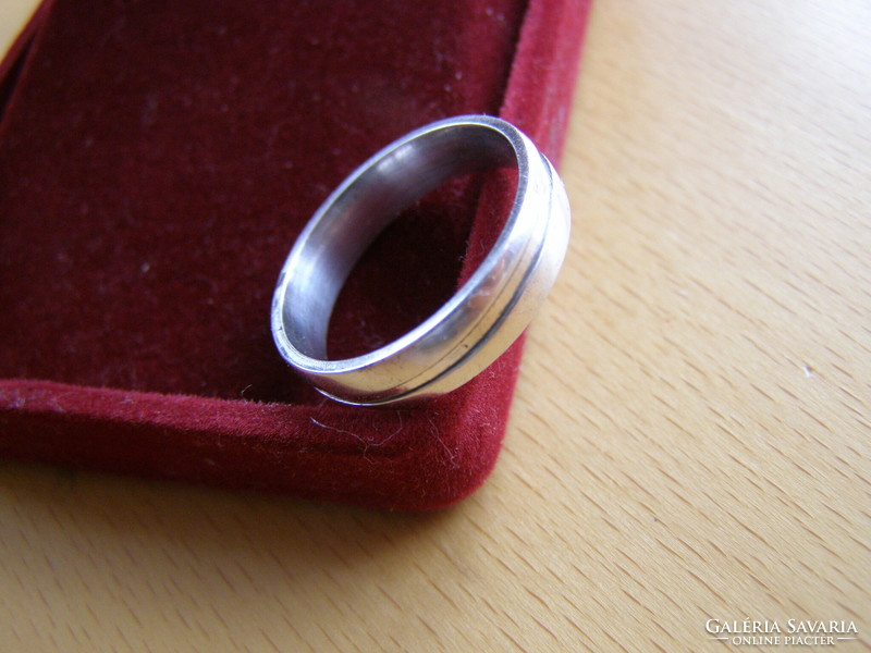 Silver wedding ring