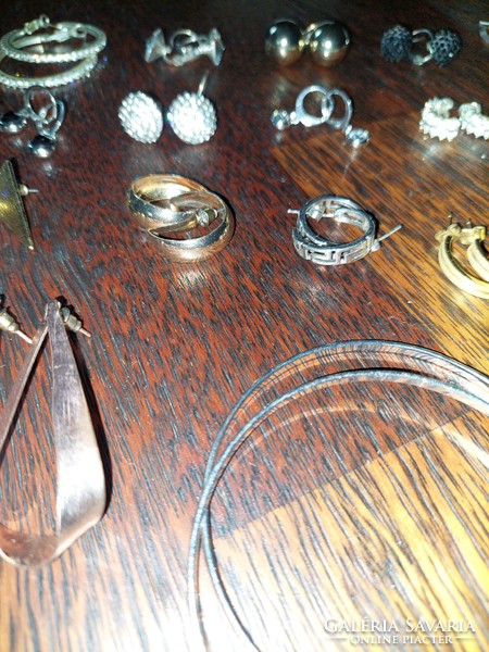 Earrings, 29 pieces in one, in good condition