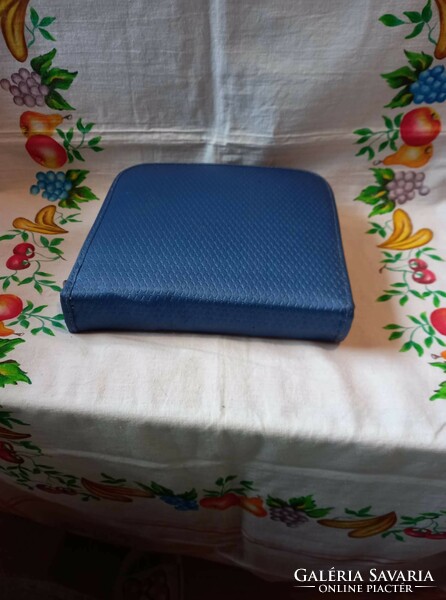 Retro blue vanity case for storing travel toiletries