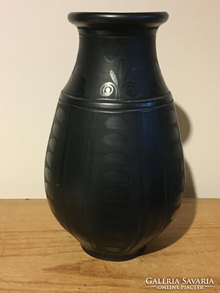 Black earthenware vase
