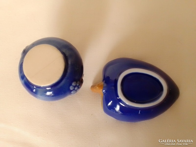 Mini kék mázas porcelán tálka levél forma korsó szőlőfürt szüret, nipp, vitrinbe dísz