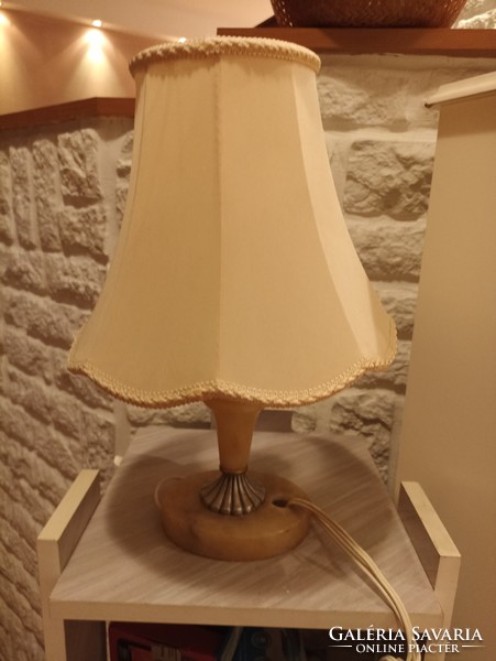 Alabástrom asztali lámpa