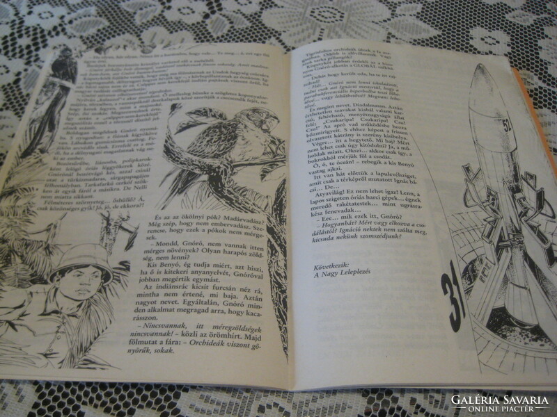 Treasure hunter, literary magazine for 10-14 year olds 1986. 45 pages