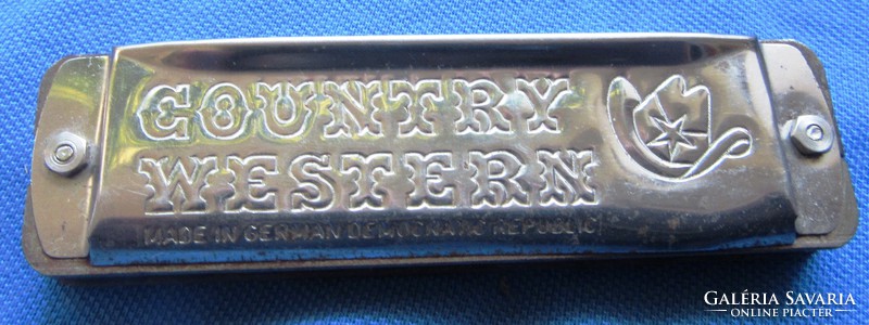 G.D.R. Country western g tuned harmonica, length 10.5 cm, width 2.7 cm.