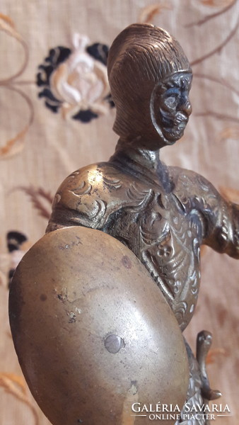 Medieval knight copper statue (l3003)