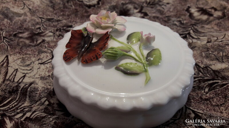 English embossed porcelain bonbonier, box (l3064)