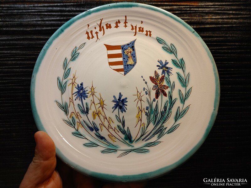 Újhartyán coat-of-arms glazed floral pottery wall plate