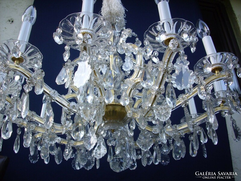 Mary Theresa crystal chandelier with 12 burners