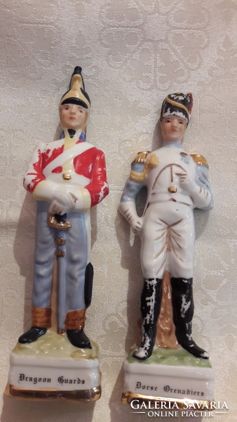 Két antik katona porcelán párban (L3135)