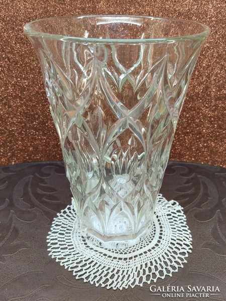 Retro molded glass vase