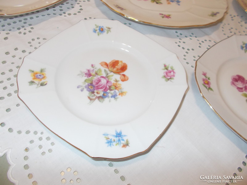 Very nice field floral cake set