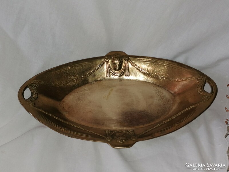 Beautiful, antique 30! Centimeter brass serving bowl
