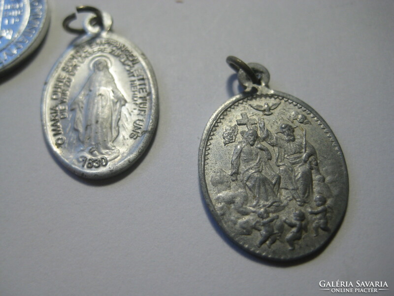 Catholic pendants 20-22 mm and oval 12 x 22 and 18 x 22 mm