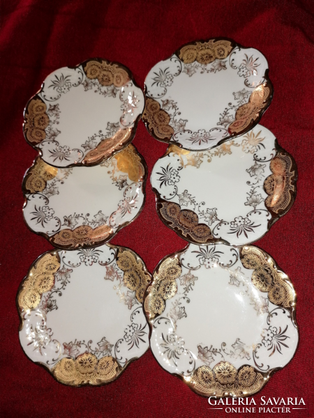 Beautiful gold plated cake plate set