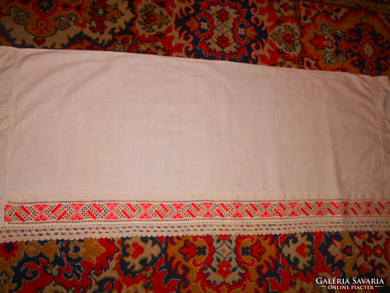 Antique linen-weave commode tablecloth with cut-out embroidered border 120 cm x 50 cm