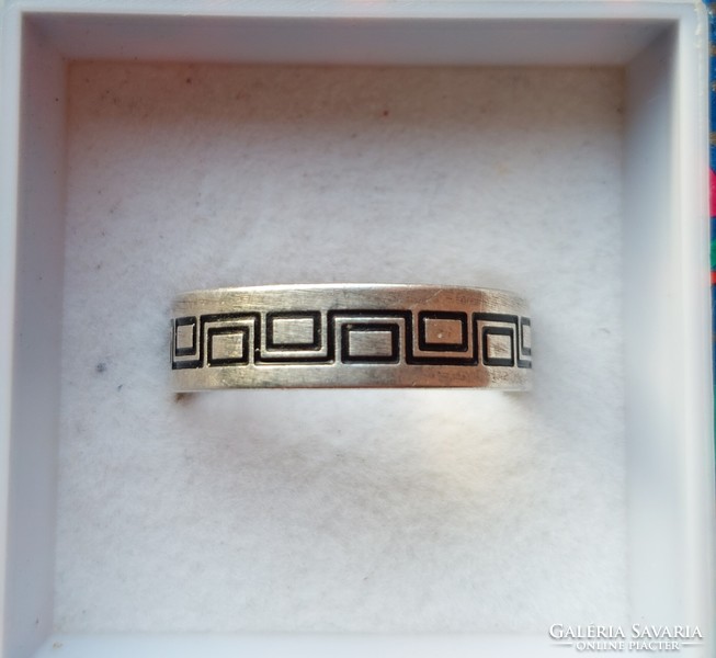 Silver wedding ring with Greek pattern