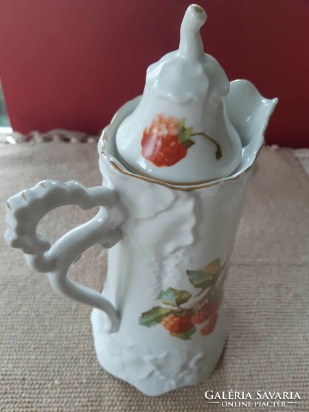 An extremely rare shaped ceramic spout with a wonderful pattern.