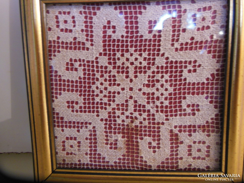 Lace - 14 x 14 cm - antique - hand crocheted - plastic frame - flawless