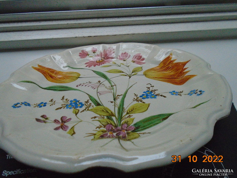 Renaissance revival hand-painted majolica bowl with a unique renaissance flower pattern