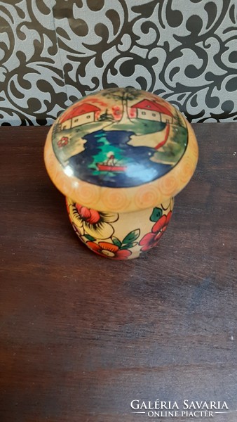 4662 - Russian hand-painted wooden box